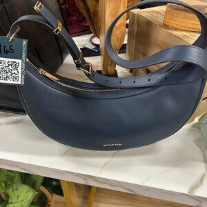 Michael kors Cresent shapeshoulder bag